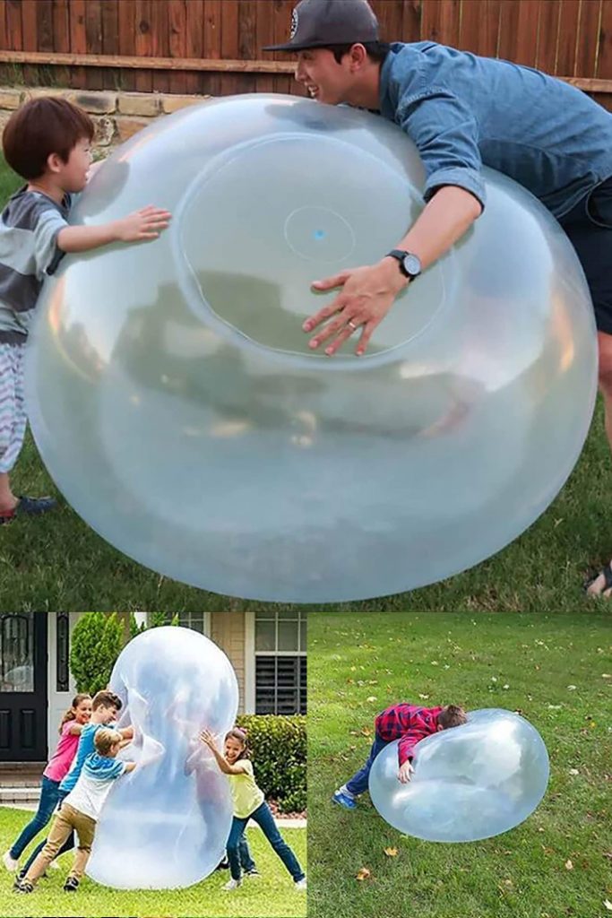 ลูกบอลฟองยักษ์เหล่านี้สามารถเติมอากาศหรือน้ำได้ และคุณรู้ว่าลูก ๆ ของคุณต้องการมัน
