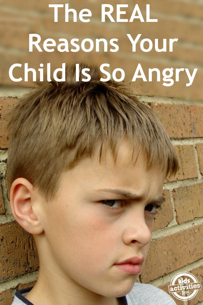 لماذا طفلي غاضب جدا؟ الأسباب الحقيقية وراء غضب الطفولة